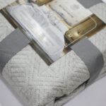 TEXTURED HORROCKSES 3 PIECE QUILT SET - Image 4