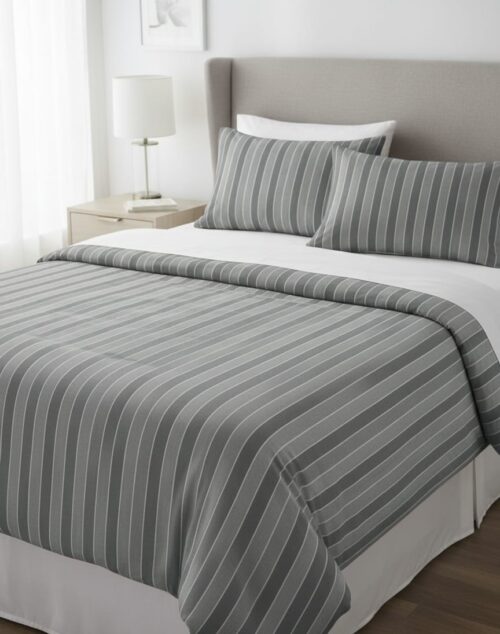 1affa884-48d3-4226-8369-12c05837183c HORROCKSES CHAMBRAY COMFORTER SET - KING XL - Image 1