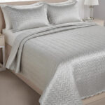 SILVER S/KING PLAIN LUXURY QUILT - 3PC
