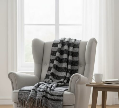 ccc81bc8-7330-4aba-8dec-52a7b871b331 HOMESAZZ KNITTED THROW - 130X160CM - Image 1