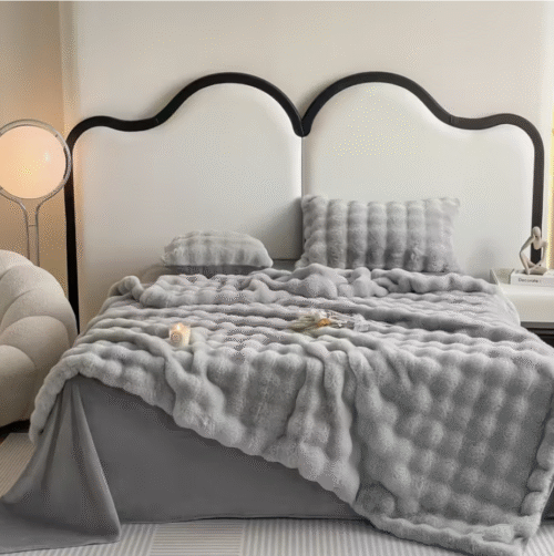 Carducci Rabbit Fur Bubble Blanket 240 x 260 - Image 3