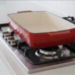CAST IRON BAKING TRAY - 33 X 23CM