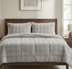 CALOROSO JACQ MILKY VELVET COMFORTER - 260 X 230 - Image 2