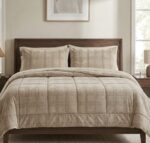 CALOROSO JACQ MILKY VELVET COMFORTER - 260 X 230 - Image 3