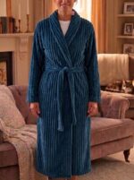 LADIES L/S PLUSH MORNING GOWN - Image 2