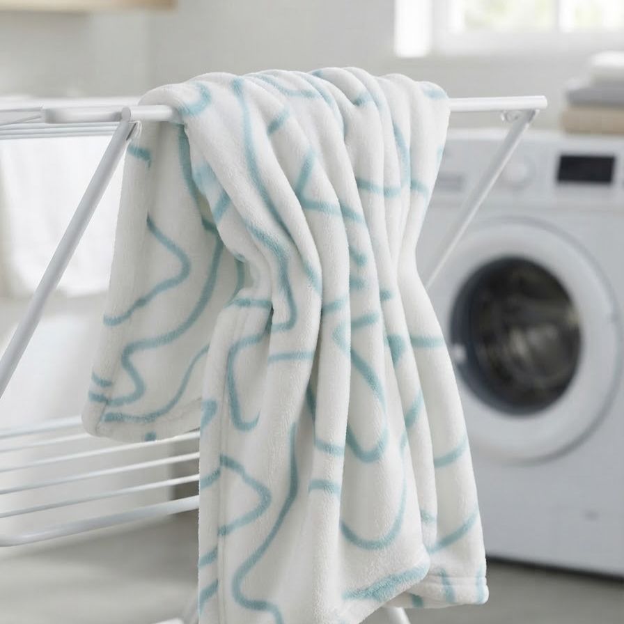 WhatsApp Image 2026-08-29 at 14.29.34 BABY FLEECE BLANKET – 75 X 100CM - Image 1